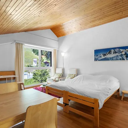 Saturne 603 Sur La Place Du Village A