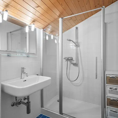 Saturne 603 Sur La Place Du Village A Apartment