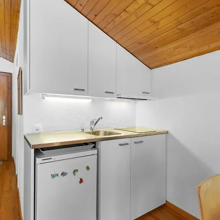 Saturne 603 Sur La Place Du Village A *