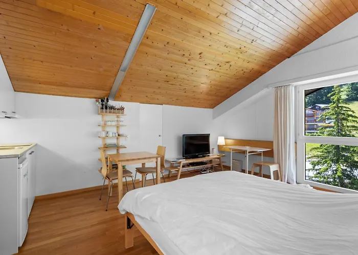 Saturne 603 Sur La Place Du Village A Appartement *