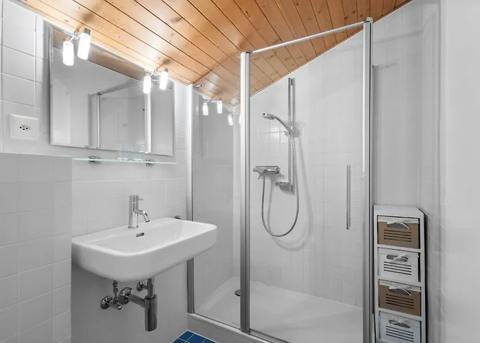 Saturne 603 Sur La Place Du Village A Appartement