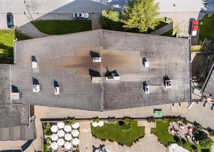 Saturne 603 Sur La Place Du Village A Apartment Anzère