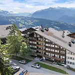 Saturne 603 Sur La Place Du Village A Apartment *